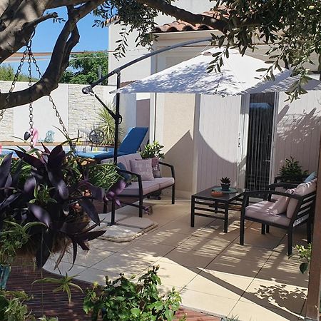 Le Petit Coin De Provence Bed & Breakfast Beaucaire  Exterior photo