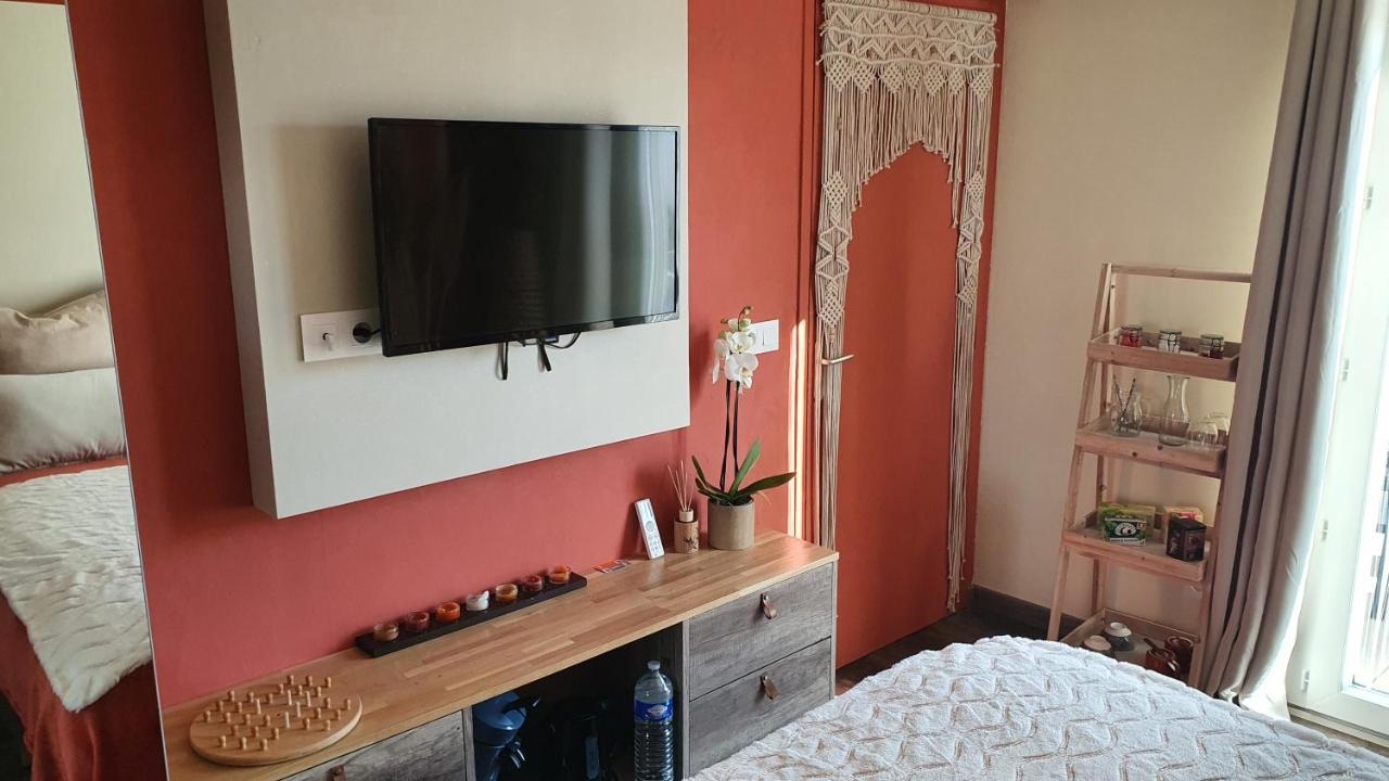 Le Petit Coin De Provence Bed & Breakfast Beaucaire  Exterior photo