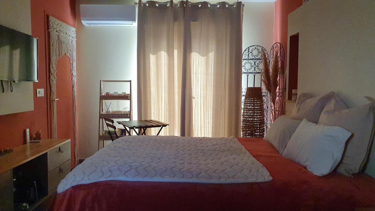 Le Petit Coin De Provence Bed & Breakfast Beaucaire  Exterior photo