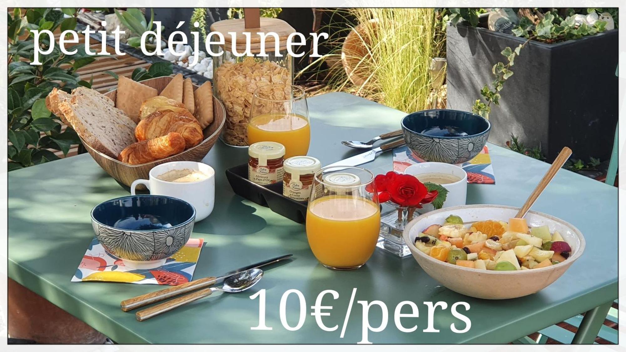 Le Petit Coin De Provence Bed & Breakfast Beaucaire  Exterior photo